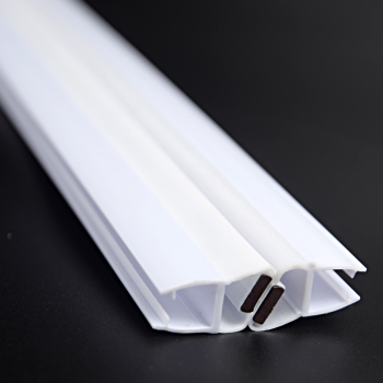 PVH04-904WM8 Магнитный уплотнительный профиль,  135° скошенный угол для стекла 8 мм, 2500мм, premium PVH04-904WM8 Магнитный уплотнительный профиль,  135° скошенный угол для стекла 8 мм, 2500мм, premium