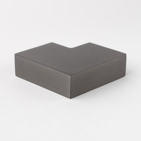 S02-504GFM/sus304 Соединитель трубы 30х10 угловой 90°, графит матовый, sus304